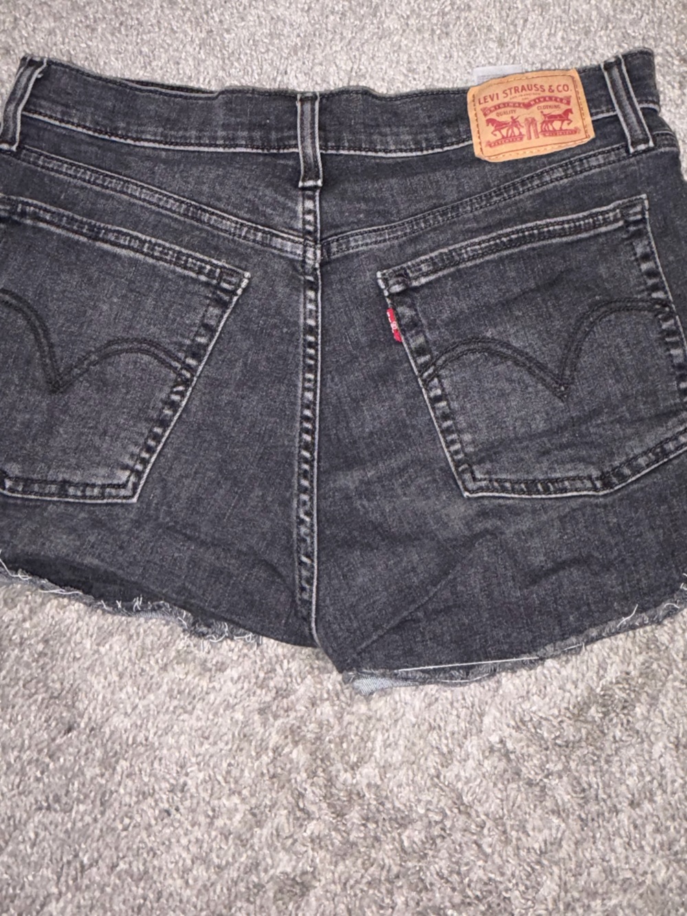 Levi's High Rise Distressed Denim Cutoff Shorts Gray Wash - Size 30 - Picture 8 of 9